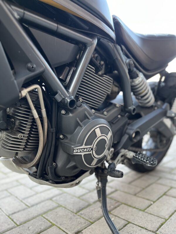 DUCATI SCREAMBLER 800 - Imagen 12