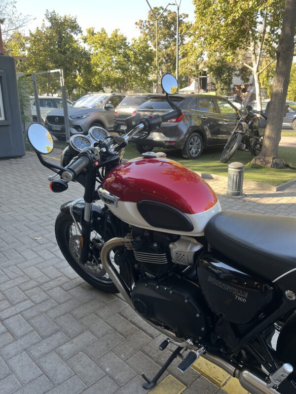 TRIUMPH BONNEVILLE T100 - Imagen 10
