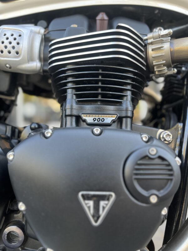 TRIUMPH BONNEVILLE T100 - Imagen 2